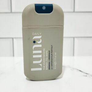 Luna Daily The Everywhere Spray-To-Wipe (Original)